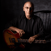 Larry Carlton